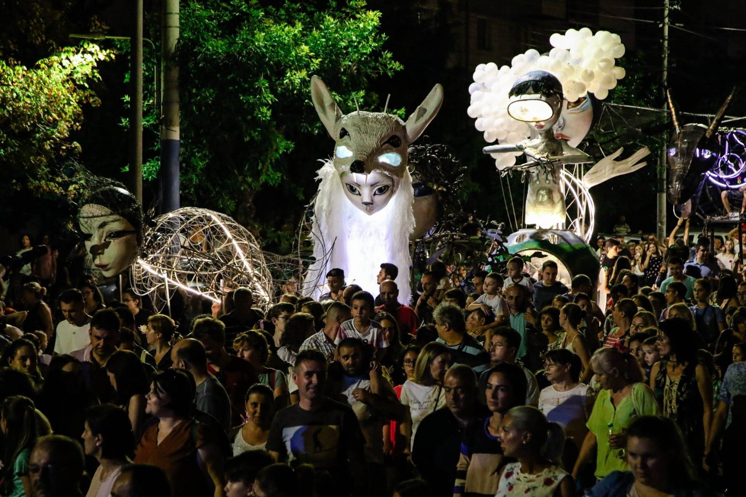 Carnevale delle marionette giganti